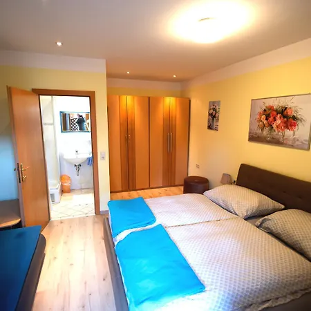 Alter Telegraf מלון 3*