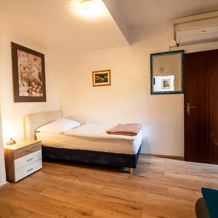 Hotel Alter Telegraf 3*