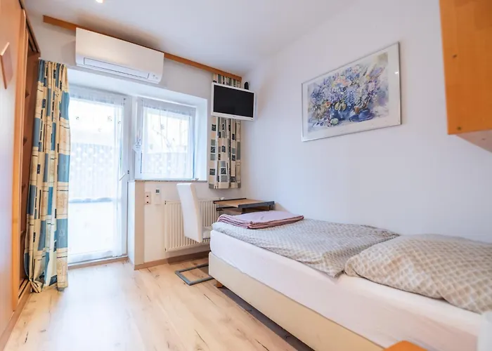 Hotel Alter Telegraf 3*