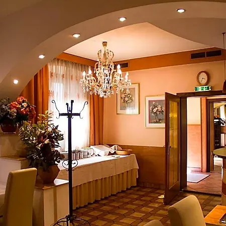Hotel Alter Telegraf 3*