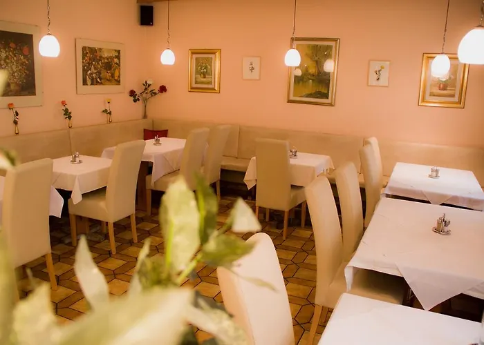 Alter Telegraf Готель 3*